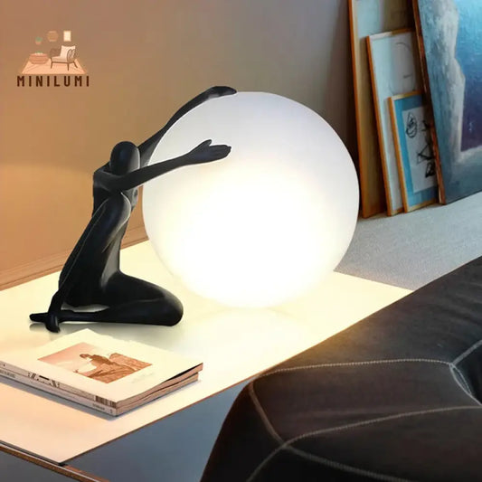 Cosmic Embrace: Kunstzinnige Tafellamp Met Mystieke Sfeer Zwart Decoratieve Verlichting